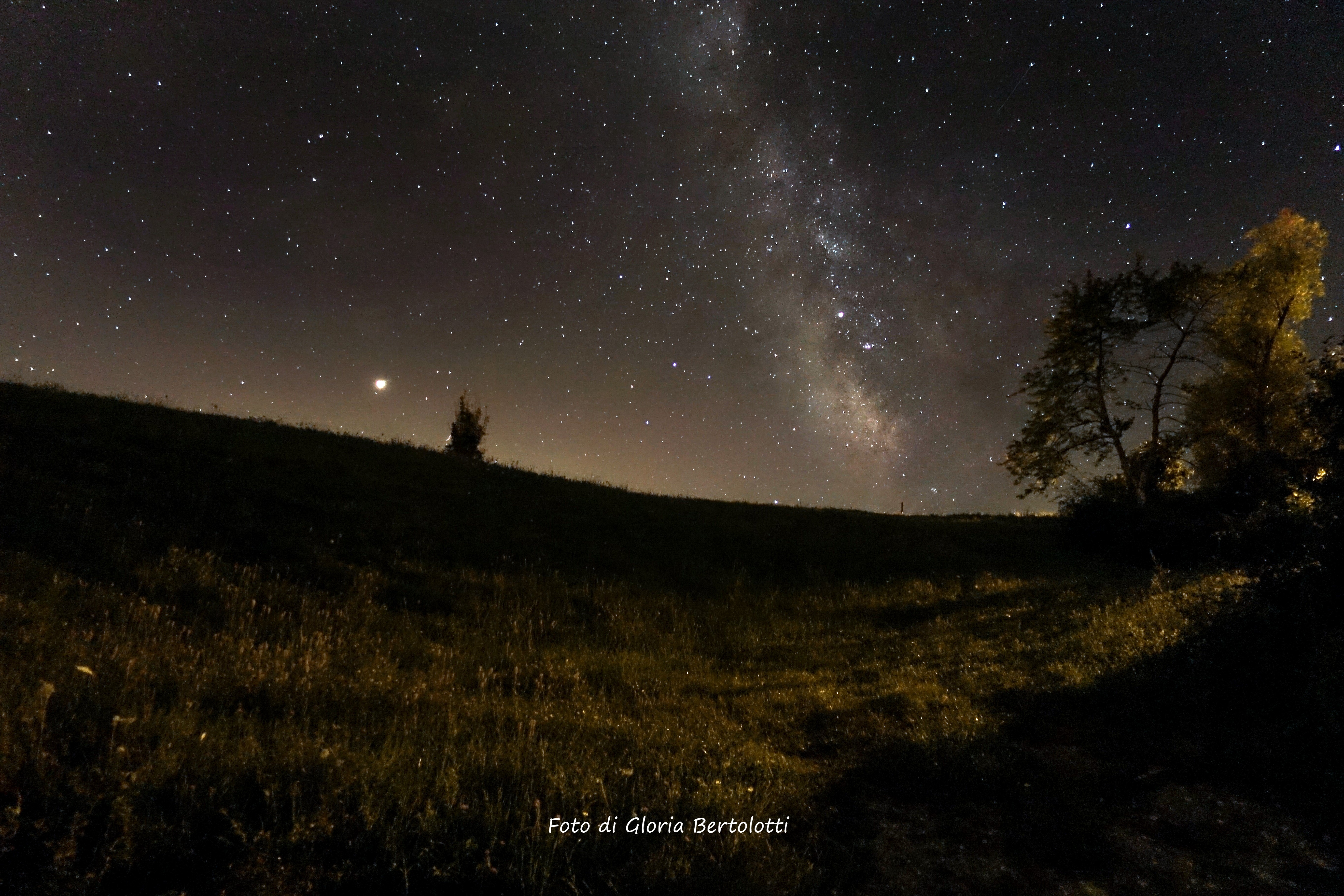 Bore (Pr). Paesaggio notturno. Foto di Gloria Bertolotti