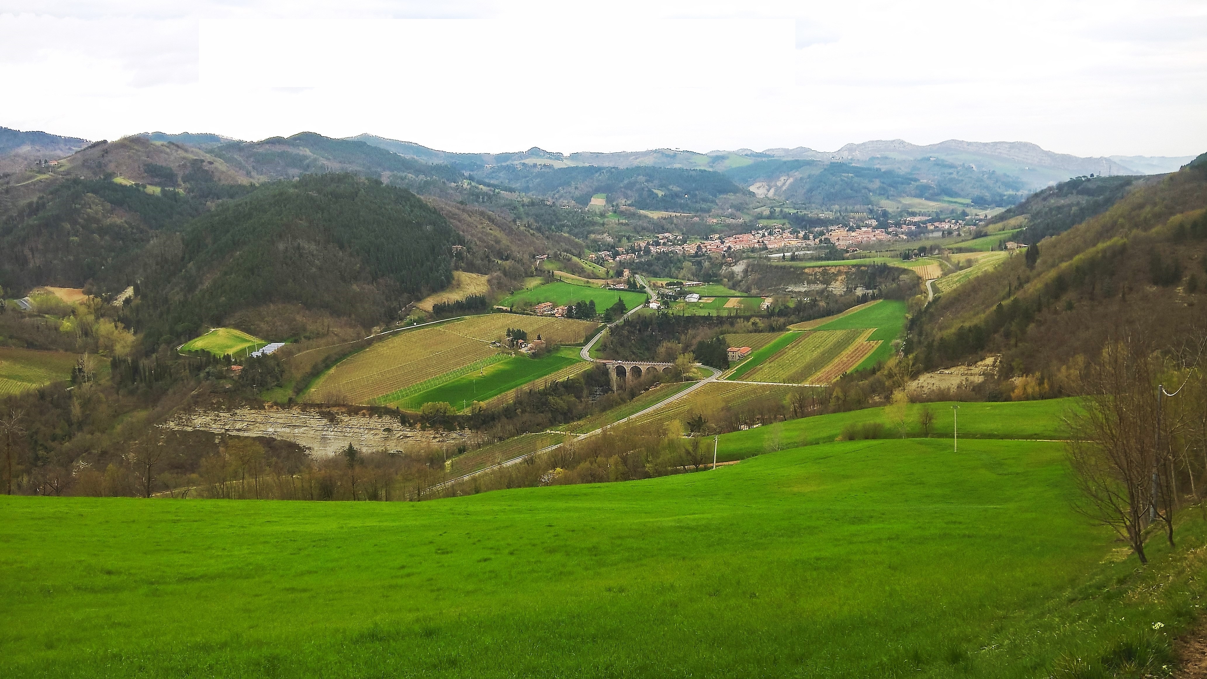 Casola Valsenio (Ra). Panorama. Foto di Giorgio Sagrini