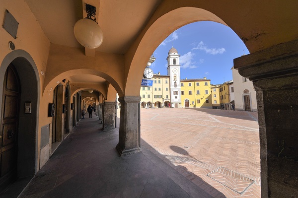 Rocca San Casciano (Fc): piazza Garibaldi