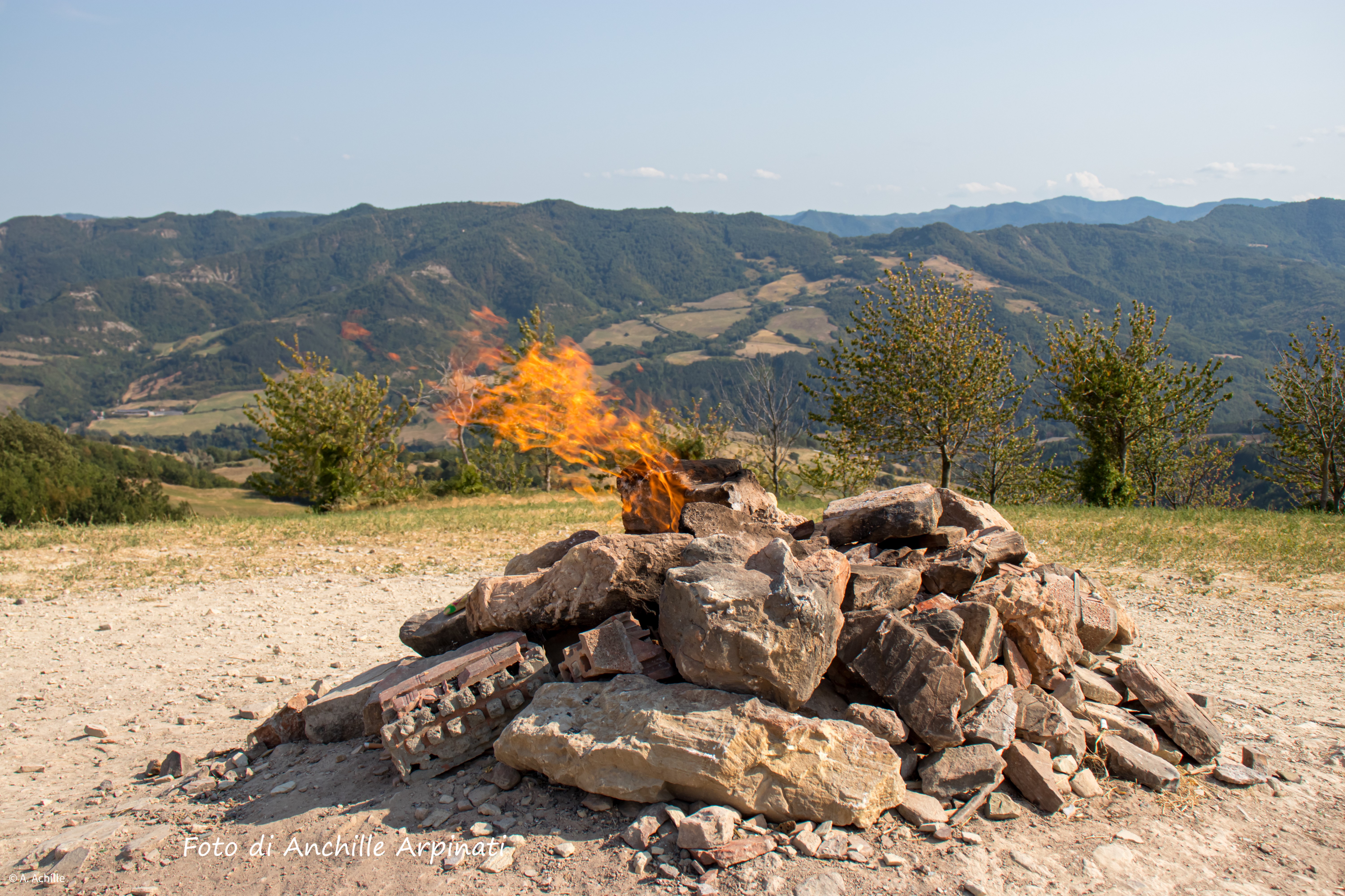 Tredozio (Fc). Il vulcano più piccolo del mondo sul Monte Busca. Foto di Achille Arpinati