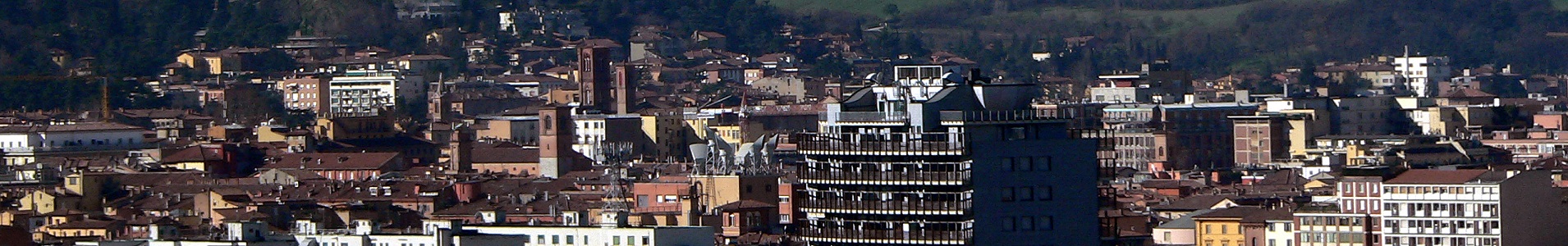 Immagine di case dall'alto a Bologna